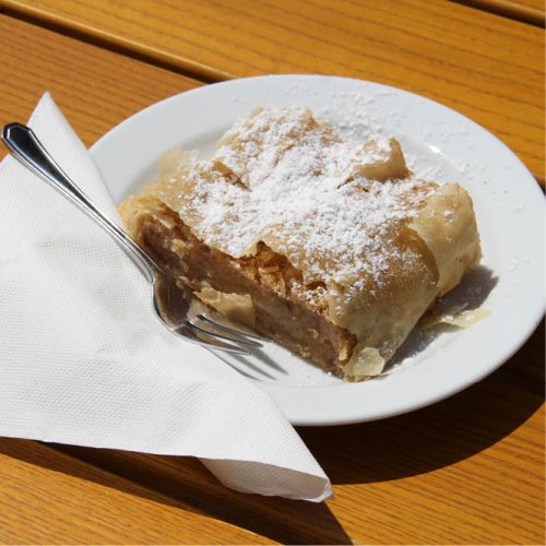 Apfelstrudel-Eitler-Tazerhaus-Heuriger-Traiskirchen3